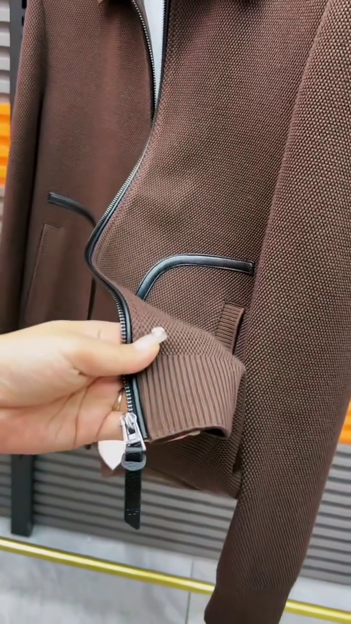 Men's Textured Knit Zip-Up Bomber Jacket